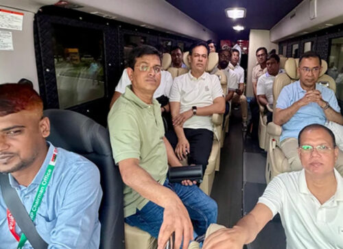 ত্রিশালের পথে প্রধানমন্ত্রী