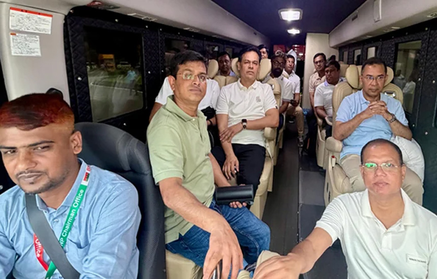 ত্রিশালের পথে প্রধানমন্ত্রী