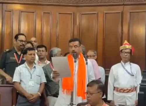 নন্দীগ্রাম ছেড়ে ভবানীপুরের বিধায়ক হিসেবে শপথ নিলেন শুভেন্দু