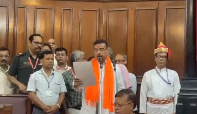 নন্দীগ্রাম ছেড়ে ভবানীপুরের বিধায়ক হিসেবে শপথ নিলেন শুভেন্দু