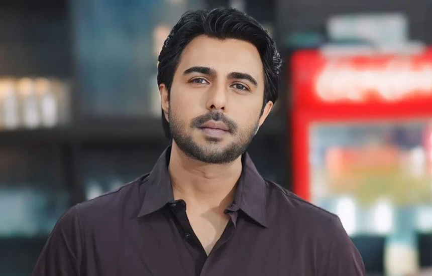 আত্মপরিচয়ের এক অদ্ভুত সমীকরণ নিয়ে আসছি: অপূর্ব
