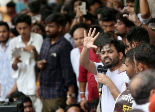 সাত দিনের আল্টিমেটাম দিয়ে ককরোচপ্রধান বললেন—এখানেই শেষ নয়