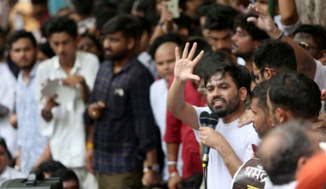 সাত দিনের আল্টিমেটাম দিয়ে ককরোচপ্রধান বললেন—এখানেই শেষ নয়