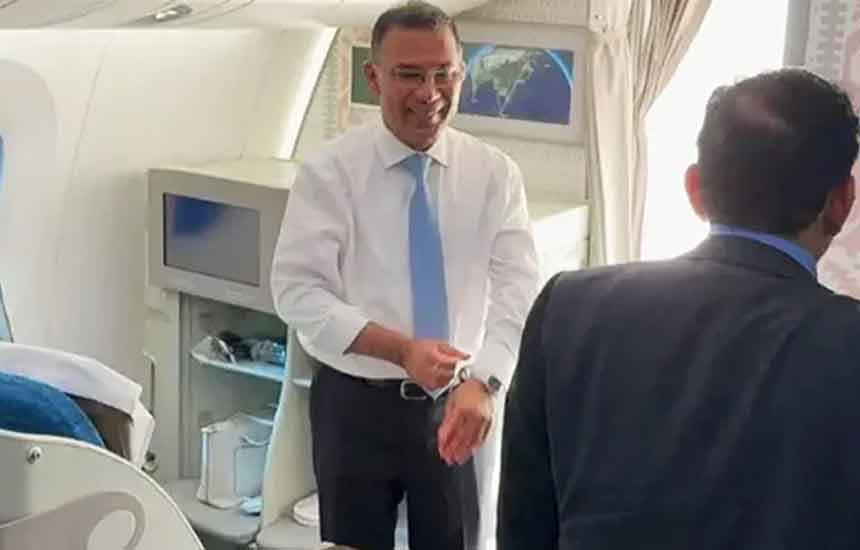 চীনের পথে প্রধানমন্ত্রী