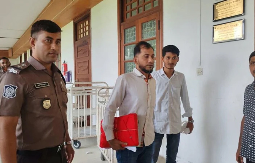রায়ের কপি ও ডেথ রেফারেন্স লাল কাপড়ে মুড়িয়ে হাইকোর্টে