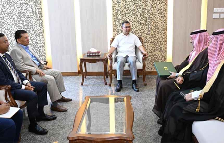 প্রধানমন্ত্রীর সঙ্গে সৌদি রাষ্ট্রদূতের সৌজন্য সাক্ষাৎ