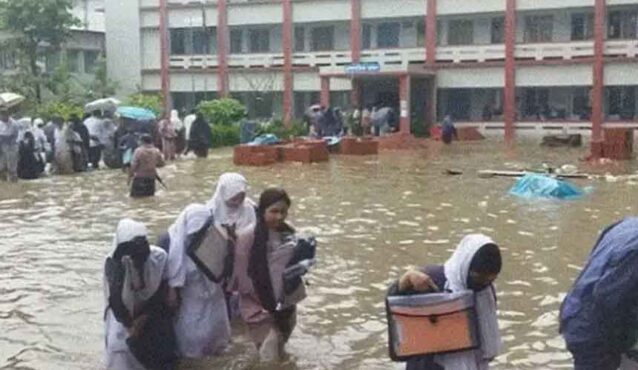 শিক্ষার্থী-অভিভাবক ক্ষুব্ধ, সমালোচনার মুখে শিক্ষামন্ত্রী