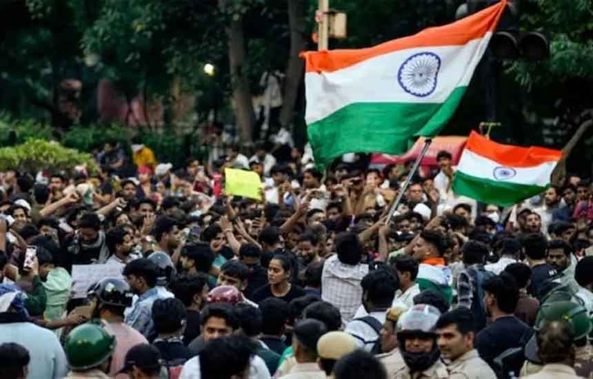মোদির ভাবমূর্তিতে আঘাত করেছে জেন-জি প্রজন্ম