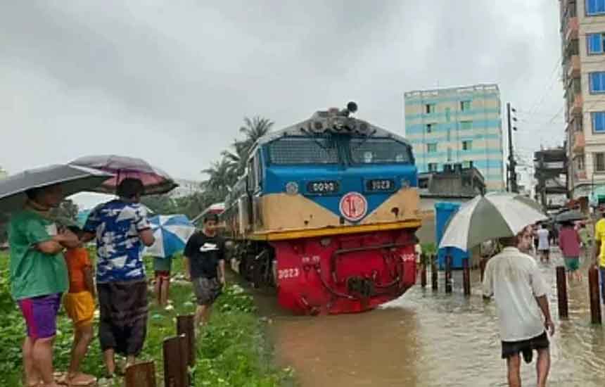 ৫ দিন পর চালু কক্সবাজারের ট্রেন চলাচল