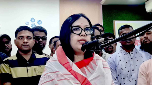 আশুগঞ্জে রুমিন ফারহানার হুঁশিয়ারি: ‘বীর সাজবেন, ভালো কথা; খোঁচাখুঁচি করবেন না’