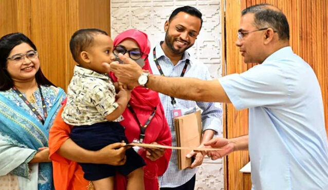 জুলাই শহীদ ও আহত পরিবারের ১০ সদস্য পেলেন চাকরি