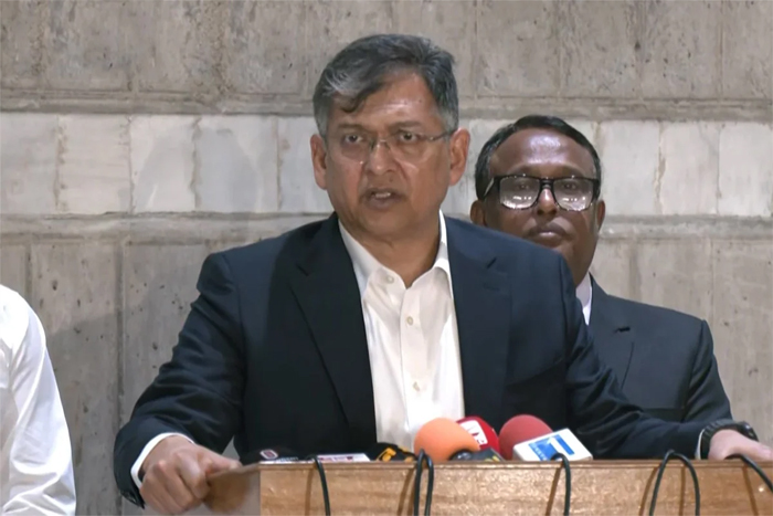 সমঝোতার ভিত্তিতেই হবে সংবিধান সংস্কার: স্বরাষ্ট্রমন্ত্রী