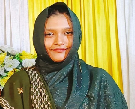জিপিএ-৫ পেয়ে উত্তীর্ণ সাংবাদিকের মেয়ে রওনক