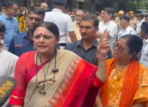 কলকাতার হোটেলে অগ্নিকাণ্ড: নিহতরা বাংলাদেশি নাকি ভারতীয়, নিশ্চিত করবে পুলিশ