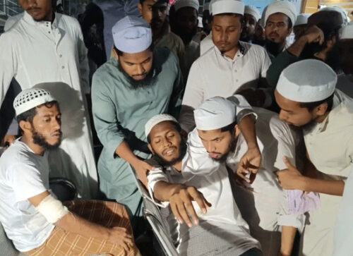 ব্রাহ্মণবাড়িয়ায় উচ্চস্বরে গান বাজানো নিয়ে পুলিশ-মাদ্রাসাছাত্র সংঘর্ষ, আহত ৩০