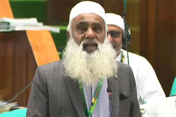 ‘দাড়ি নবীর সুন্নত, কটাক্ষের অধিকার কারও নেই’: সংসদে মনিরুল হক