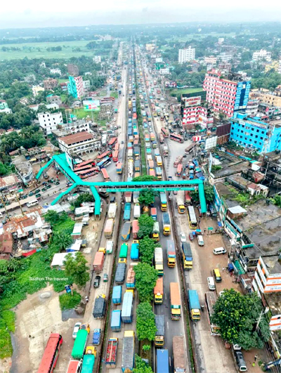 ঢাকা-চট্টগ্রাম মহাসড়কে ১৫ কিলোমিটার যানজট, চরম দুর্ভোগে হাজারো যাত্রী