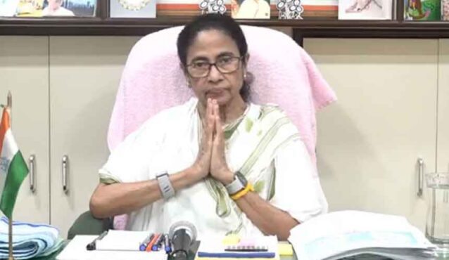 কার্যালয়ে তালা দিতে পারবেন, কিন্তু মানুষের হৃদয়ে পারবেন না: মমতা