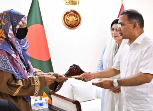 শহীদ দুই সেনার পরিবারের পাশে প্রধানমন্ত্রী, দিলেন আর্থিক সহায়তা