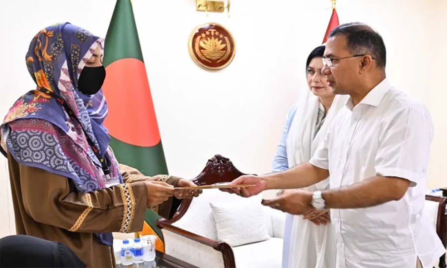 শহীদ দুই সেনার পরিবারের পাশে প্রধানমন্ত্রী, দিলেন আর্থিক সহায়তা