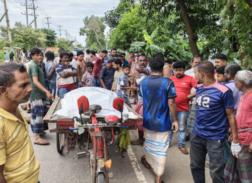 নরসিংদীতে সিএনজি-কাভার্ডভ্যান সংঘর্ষে ২ যাত্রী নিহত