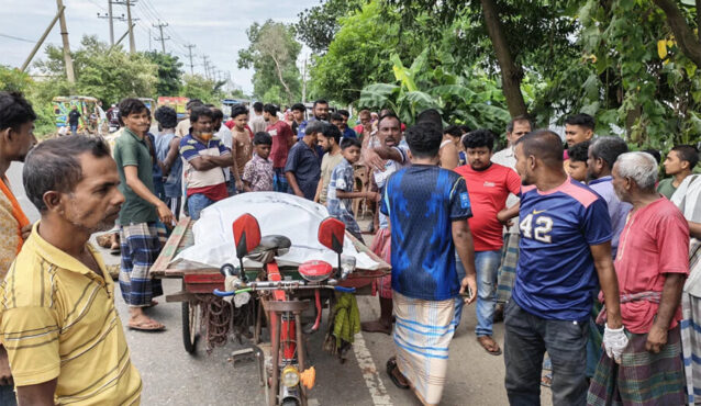 নরসিংদীতে সিএনজি-কাভার্ডভ্যান সংঘর্ষে ২ যাত্রী নিহত