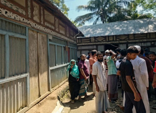 কুমিল্লায় যুবকের হামলায় মা-ভাতিজি নিহত, গুরুতর আহত ভাবি; আটক ইমন