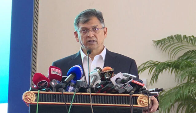 ফ্যাসিবাদের সঙ্গে যোগাযোগ রাখলে পুলিশের সদস্যদের বিরুদ্ধে রাষ্ট্রদ্রোহ মামলা: স্বরাষ্ট্রমন্ত্রী