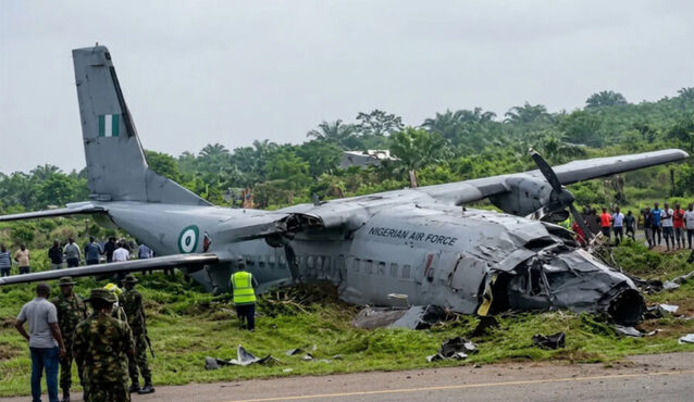 নাইজেরিয়ায় সামরিক বিমান বিধ্বস্ত, ৩২ আরোহীর সবাই নিহত
