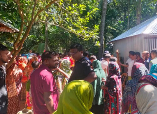 টিকটকে পরিচয় থেকে প্রেম, বিয়েতে পরিবারের আপত্তি; প্রাণ গেল স্কুলছাত্র ও গৃহবধূর