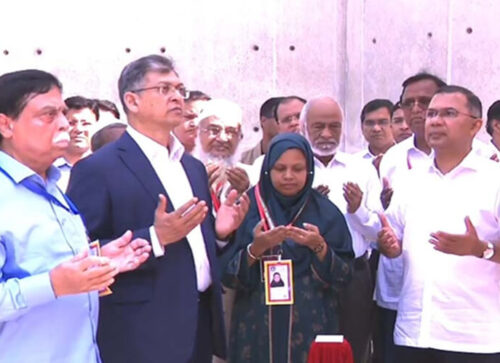 ওসমানী উদ্যানে ‘জুলাই স্মৃতিস্তম্ভ’ উদ্বোধন করলেন প্রধানমন্ত্রী তারেক রহমান