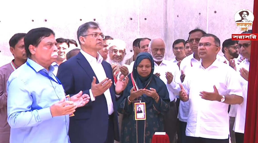 ওসমানী উদ্যানে ‘জুলাই স্মৃতিস্তম্ভ’ উদ্বোধন করলেন প্রধানমন্ত্রী তারেক রহমান